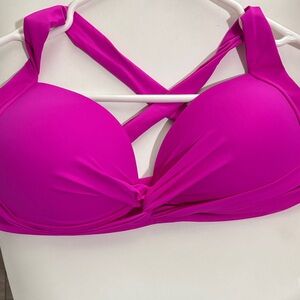 La Blanca Fuchsia/Pink Crisscross Bikini Top PRICE DROP⭐️